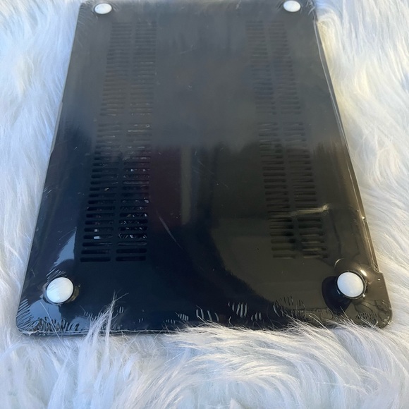 MacBook Air 13-inch Laptop Case Holder - Picture 2 of 5